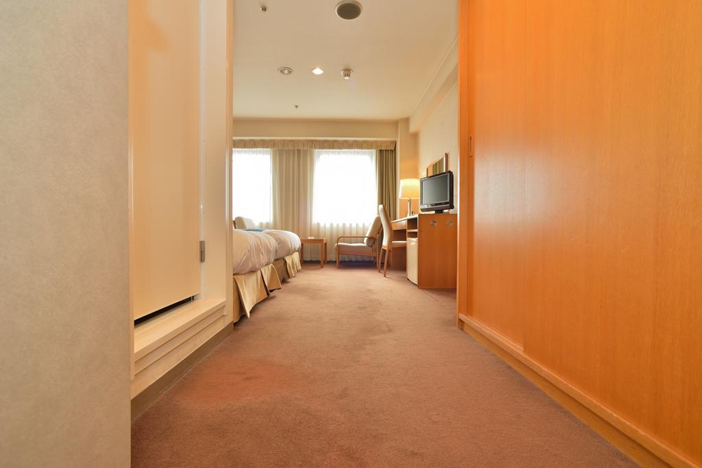 Yamazaki Seipan Pension Fund Hall Ichikawa Room photo